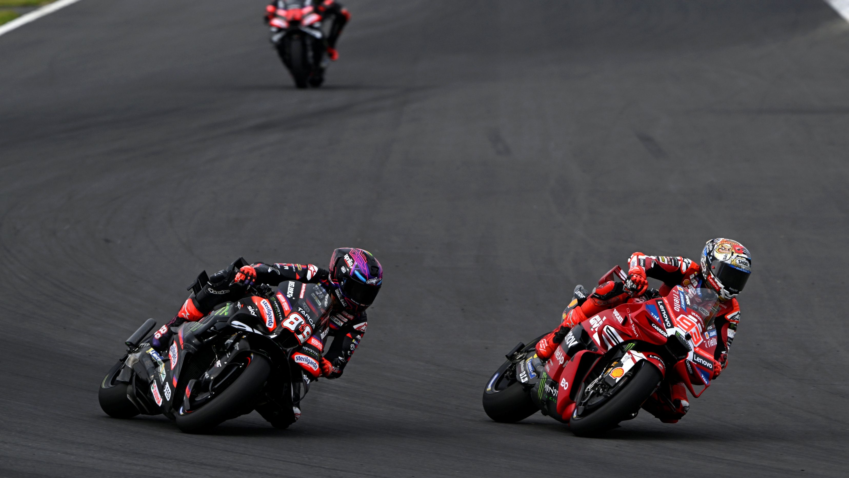 Marc Márquez supera a Jorge Martín, MotoGP Japón 2026
