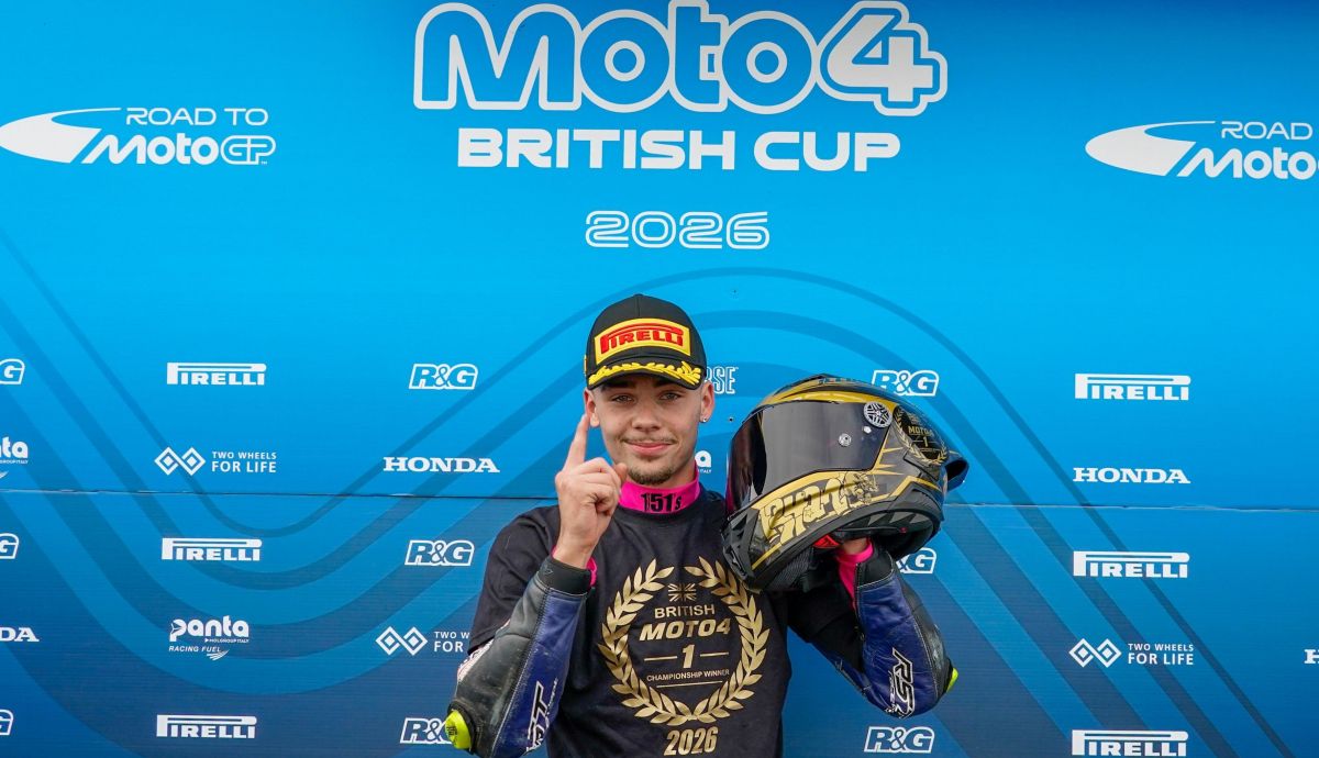 Ryan Frost es el campeón de la Moto4 British Cup 2026