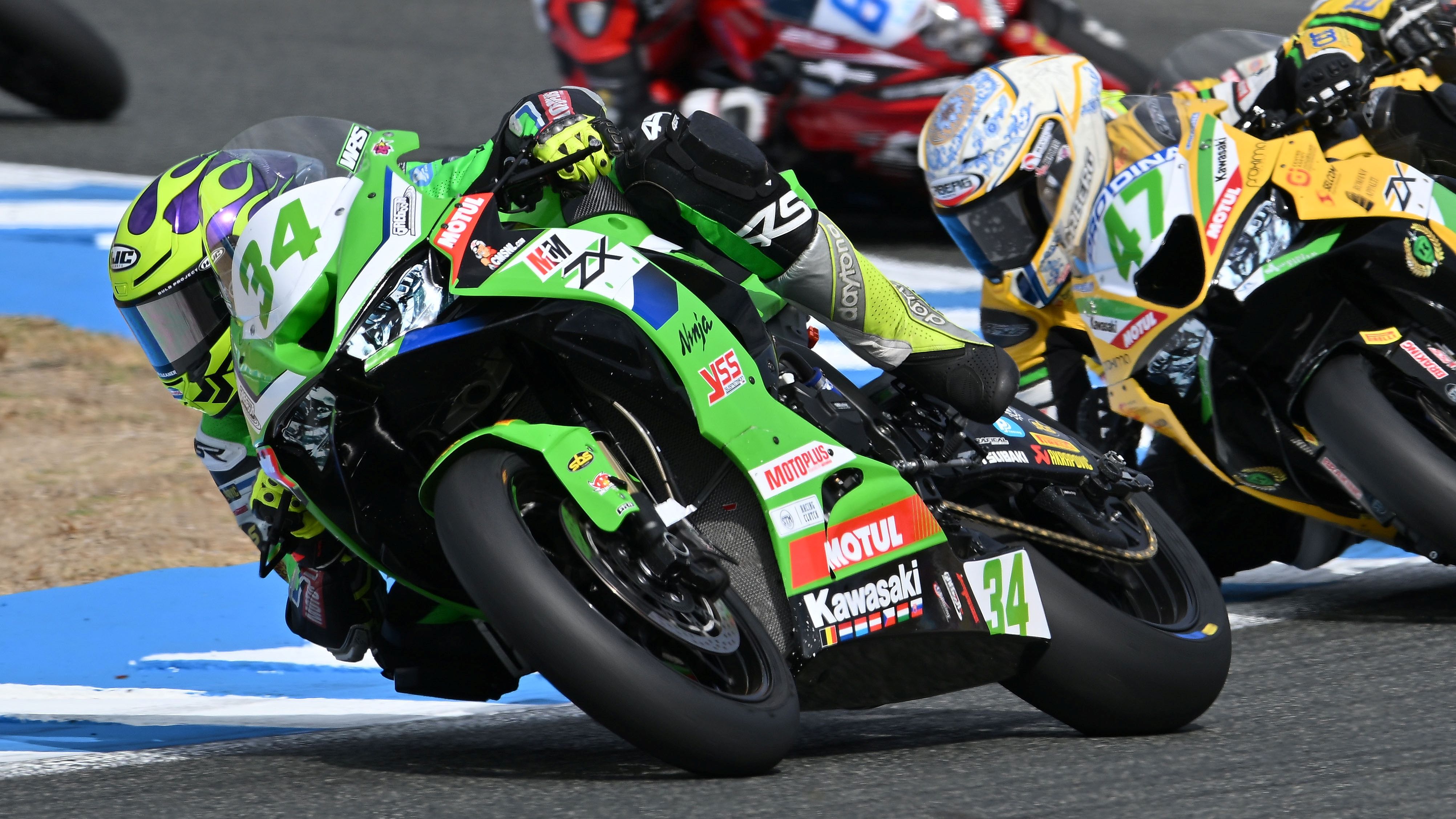 Xavi Artigas ha ganado en Jerez y llegará líder a la última carrera