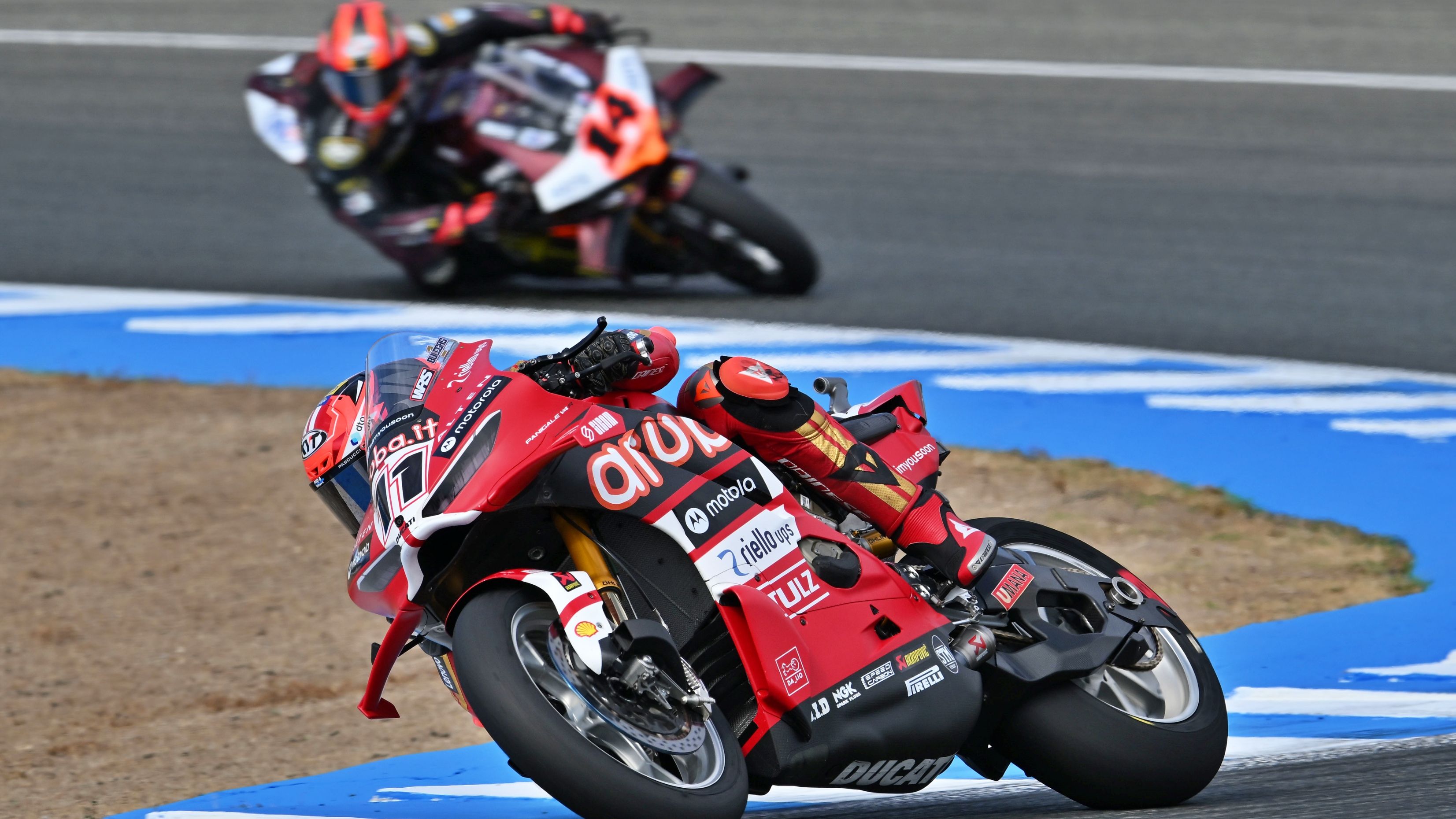 Nicolò Bulega ha ganado en Jerez ante Sam Lowes