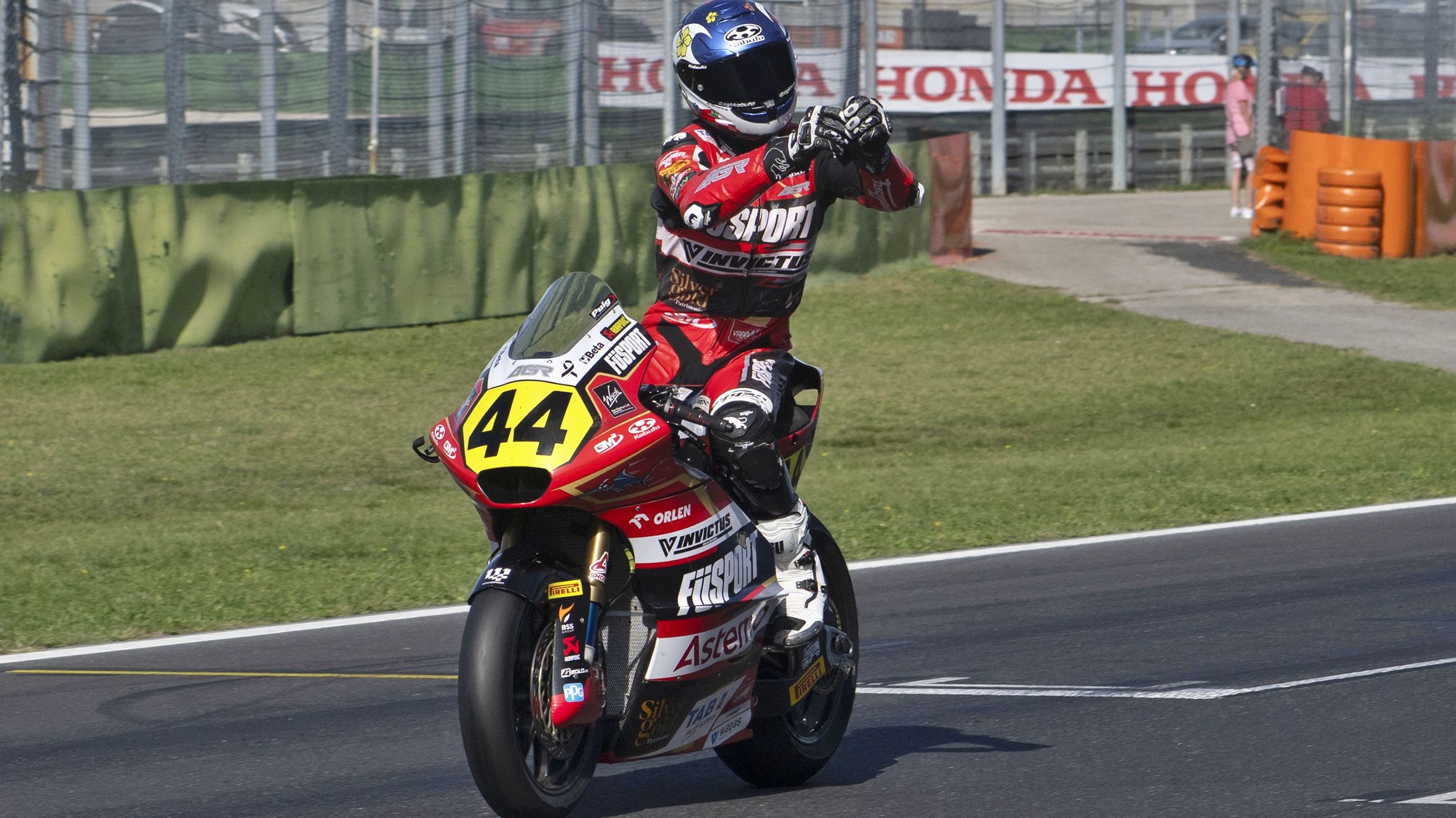 Milan Pawelec ha redondeado una temporada perfecta ganando en Misano