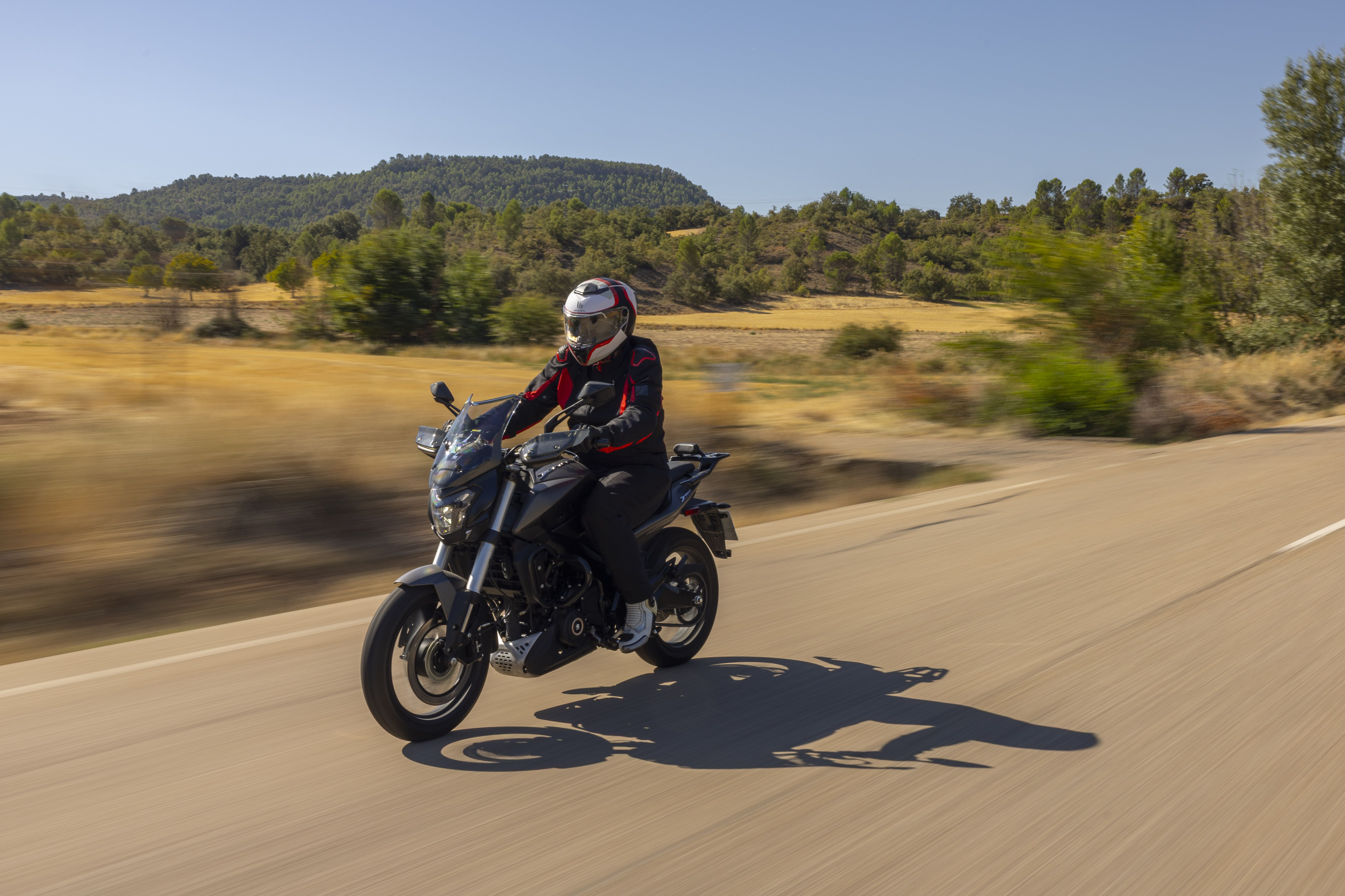 Bajaj Dominar 400 4