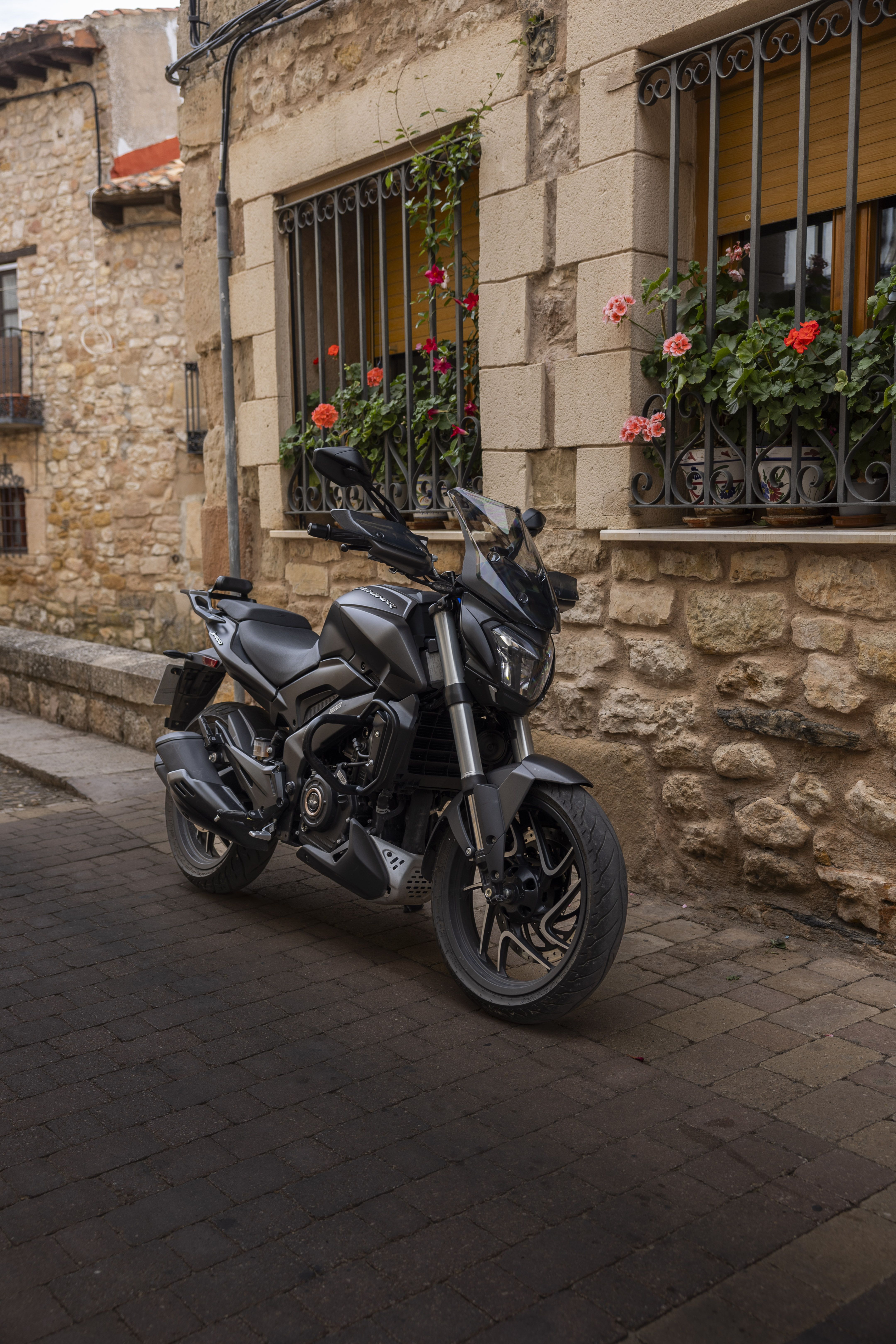 Bajaj Dominar 400 5
