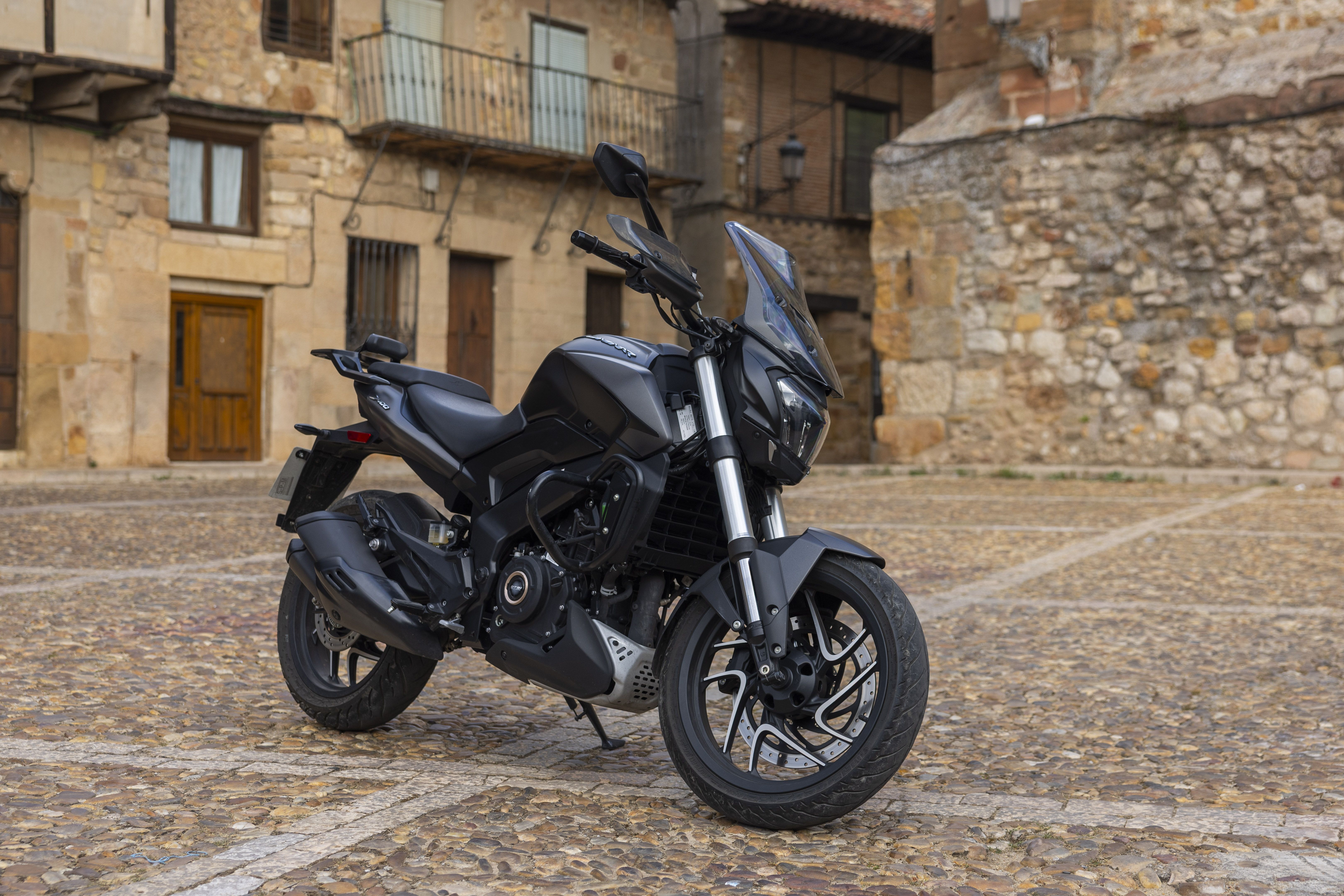 Bajaj Dominar 400 6