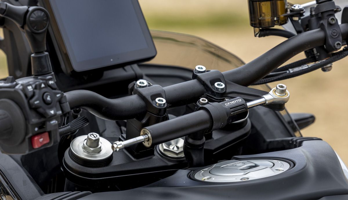CFMoto 1000MT X 2026 Detalles (38)