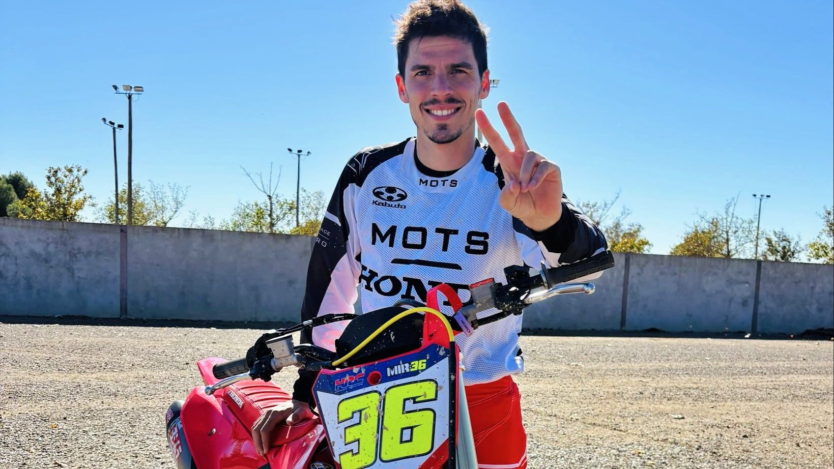 Joan Mir preparándose para volver a MotoGP en Sepang