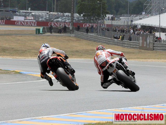 Caída de Dani Pedrosa con Marco Simoncelli en el GP de Francia 2011