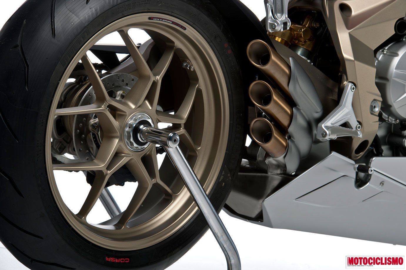 mv-agusta-f3-2011-17