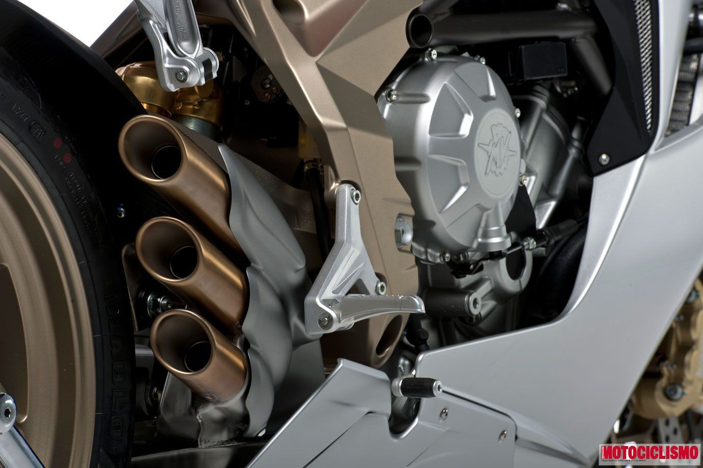 mv-agusta-f3-2011-18