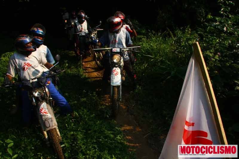 medicos-sin-fronteras-motos-(32)