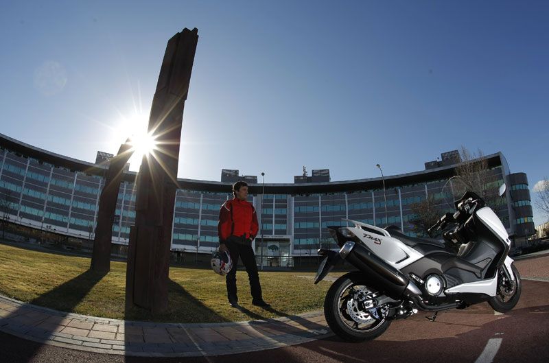 Yamaha T-Max 2012