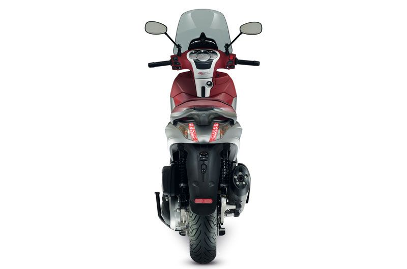 Piaggio Beverly SportTouring 2012
