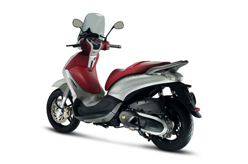 Piaggio Beverly SportTouring 2012