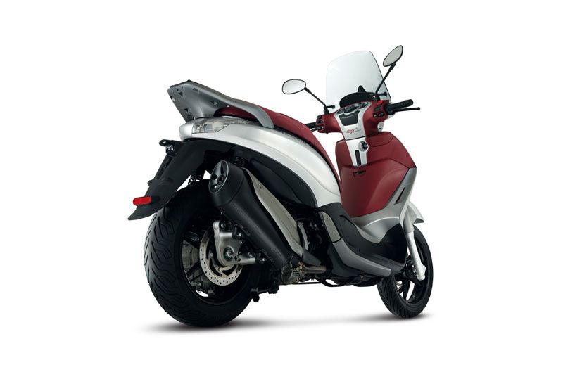 Piaggio Beverly SportTouring 2012