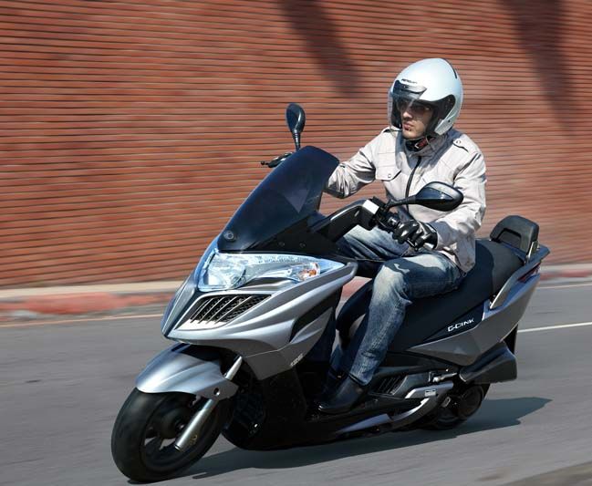 KYMCO Grand Dink 125 y 300 2012