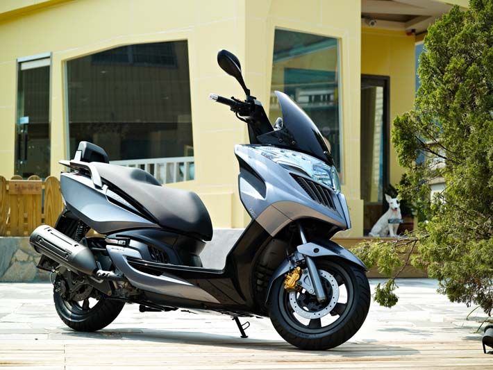 KYMCO Grand Dink 125 y 300 2012