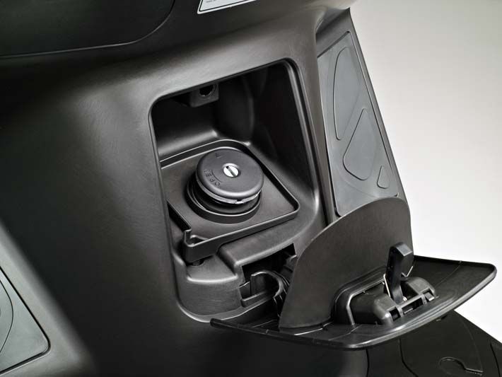 KYMCO Grand Dink 125 y 300 2012