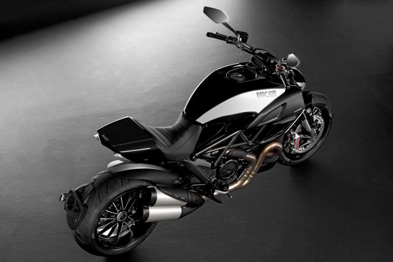 Ducati Diavel Cromo