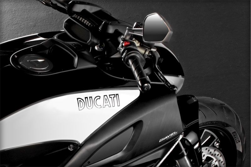Ducati Diavel Cromo