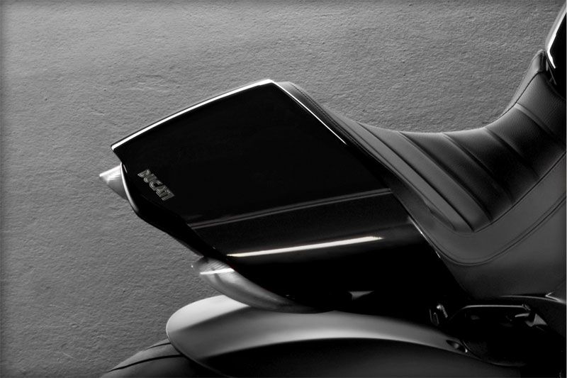 Ducati Diavel Cromo