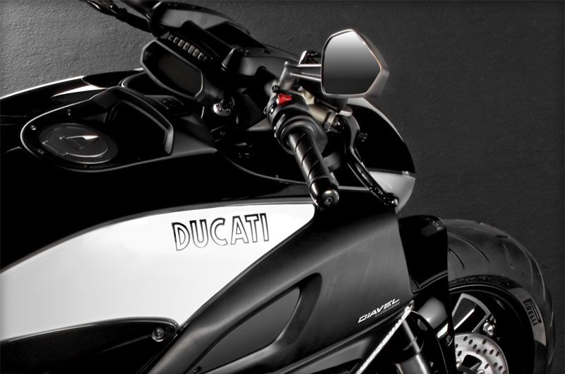 Ducati Diavel Cromo