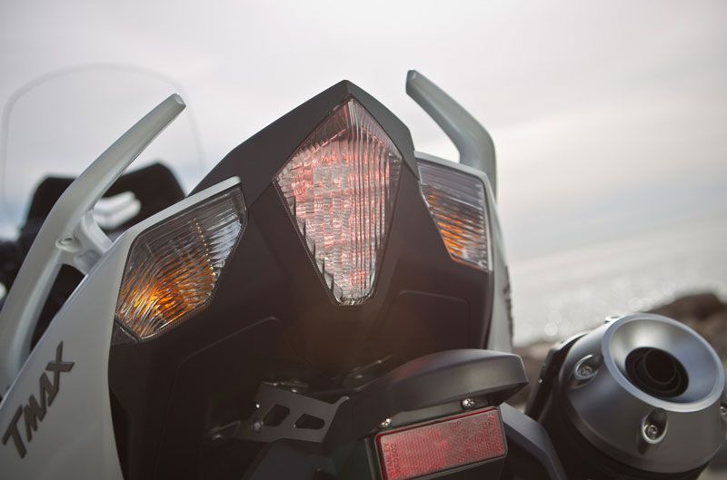 yamaha-tmax-2012 (8)