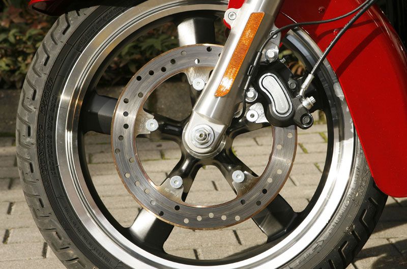 Harley Davidson FLD Dyna Switchback