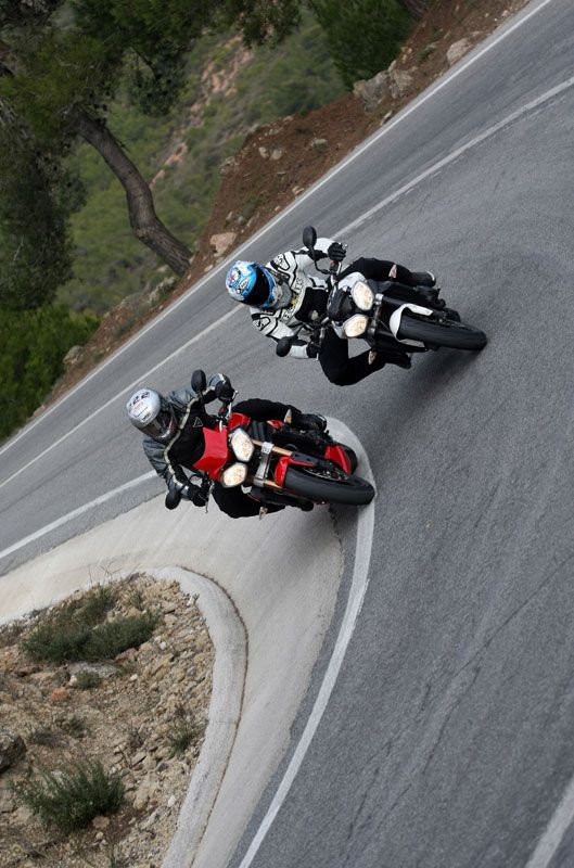 Comparativa Naked Triumph
