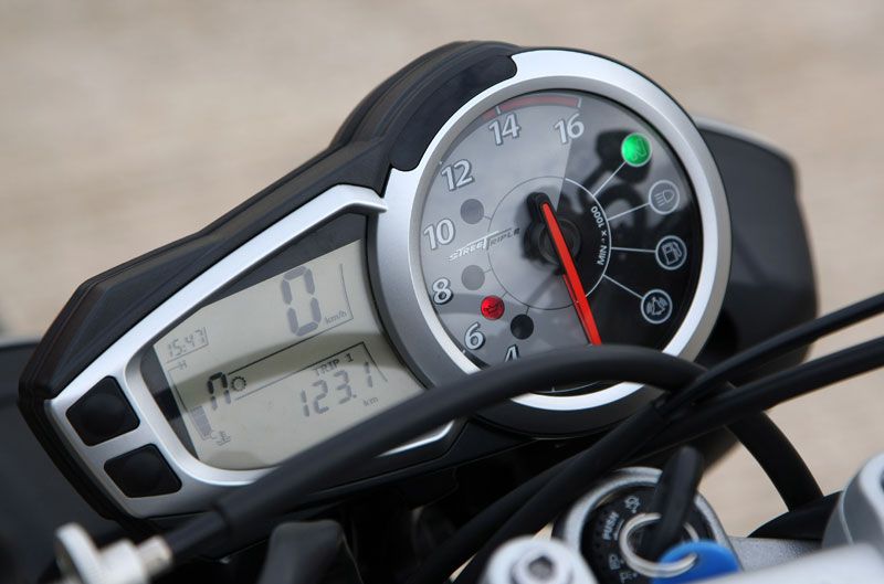 Comparativa Naked Triumph