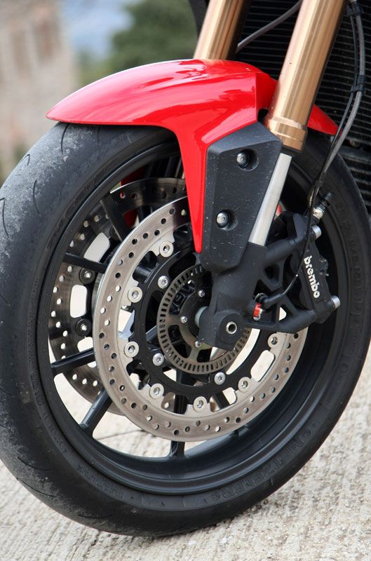 Comparativa Naked Triumph