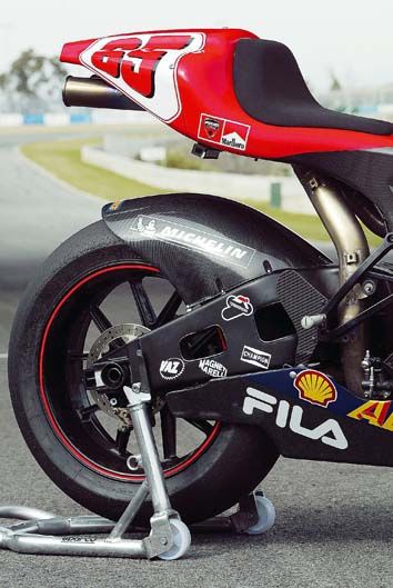 Ducati Desmosedici MotoGP 2004