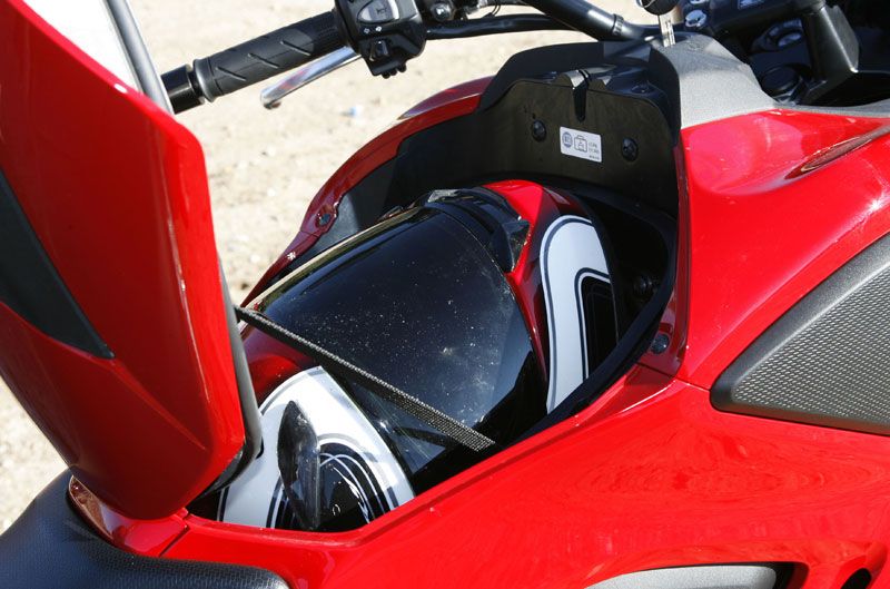 Honda NC700X y Kawasaki Versys 650