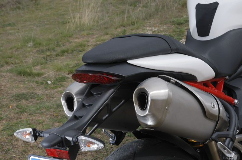 Triumph Speed Triple R 2012