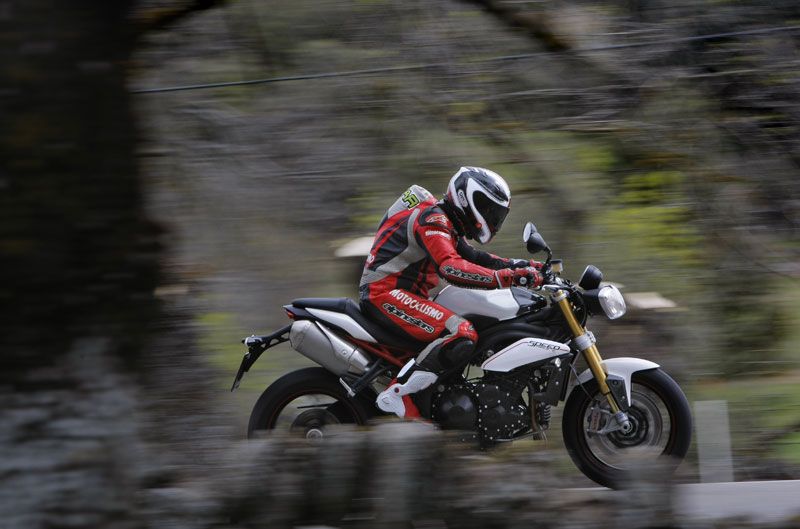 Triumph Speed Triple R 2012