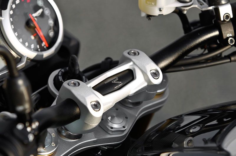 Triumph Speed Triple R 2012
