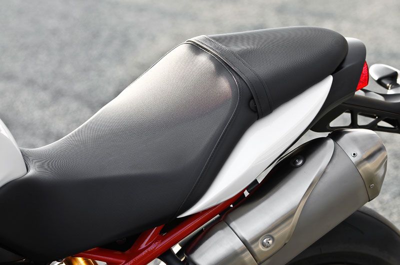 Triumph Speed Triple R 2012