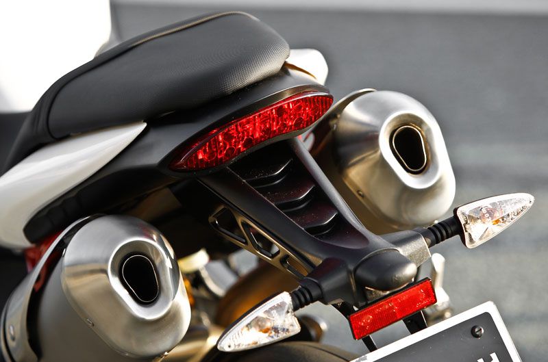 Triumph Speed Triple R 2012