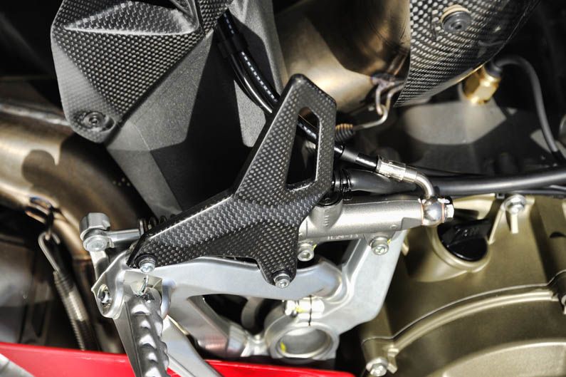 Ducati 1199 Panigale con Óscar Pena y Troy Bayliss
