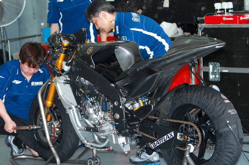 Yamaha M1 2012