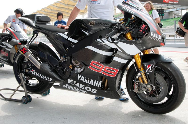 Yamaha M1 2012