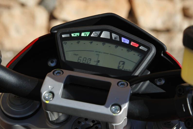supermotard-prueba-husqvarna-ducati-aprilia-060312 (9)
