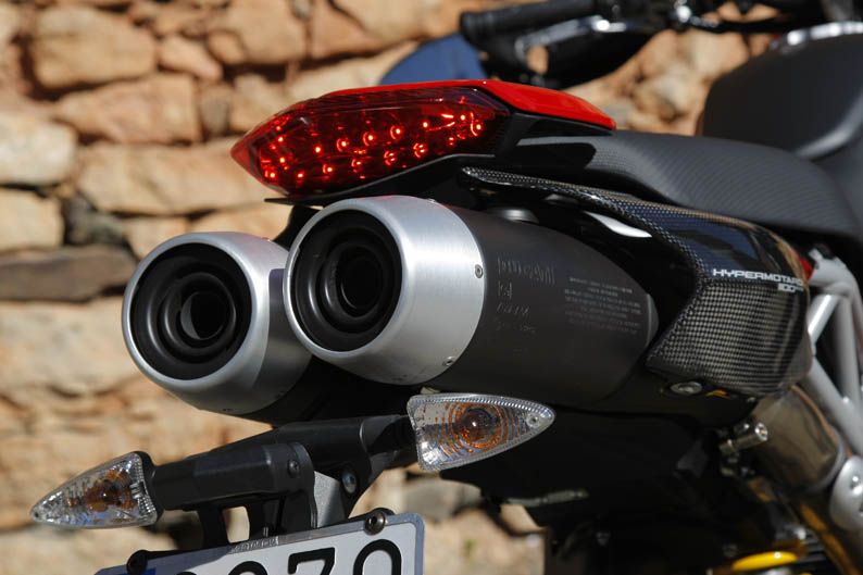 supermotard-prueba-husqvarna-ducati-aprilia-060312 (10)