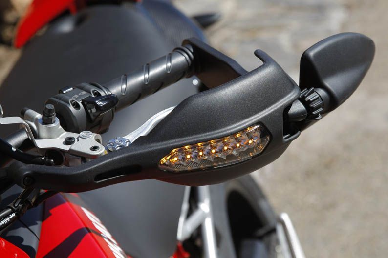 supermotard-prueba-husqvarna-ducati-aprilia-060312 (14)