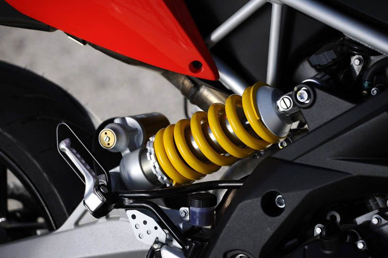 Aprilia Dorsoduro 1200 2012