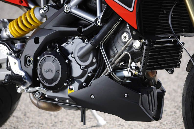 Aprilia Dorsoduro 1200 2012