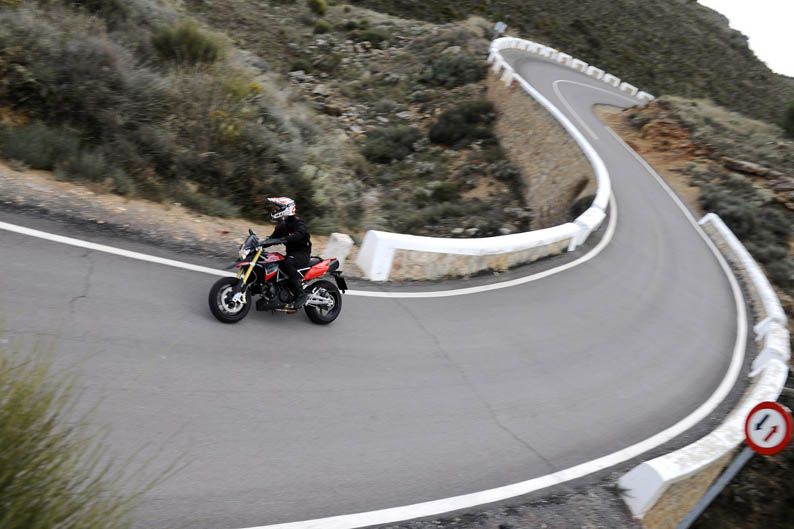 Aprilia Dorsoduro 1200 2012