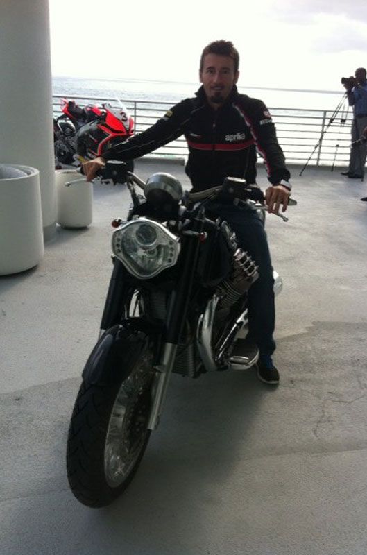 Presentación Moto Guzzi California 1400