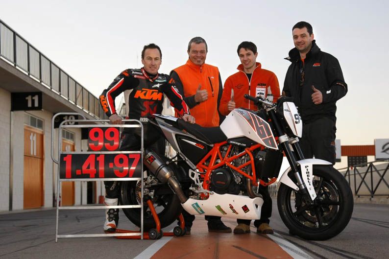 KTM 690 Duke Track