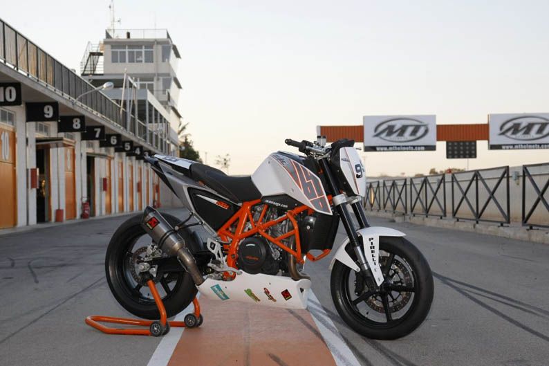 KTM 690 Duke Track