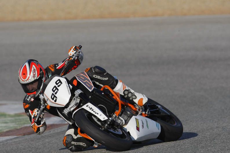 KTM 690 Duke Track